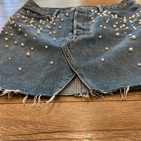 GRLFRND Blue Denim Skirt with Pearl Embellishments Size 26 - Picture 4 of 8